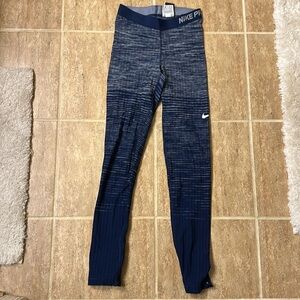 Nike pro hyperwarm leggings